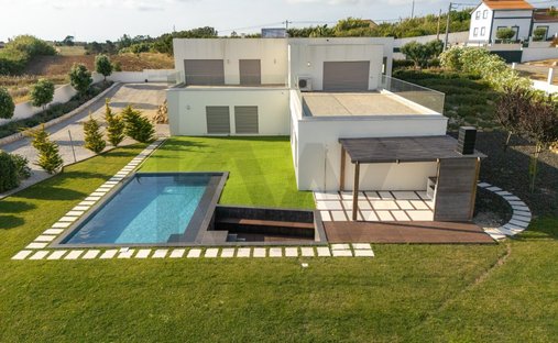 Maison de ville à Atouguia da Baleia, Leiria, Portugal 1