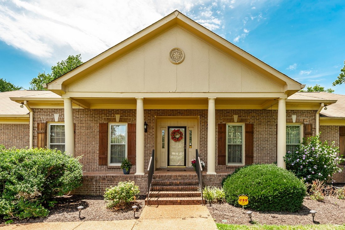 House in Forest Hills, Tennessee, United States 4 - 18433779