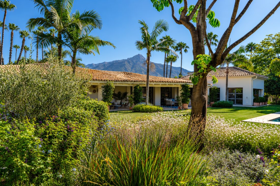 Villa in Nueva Andalucia, Marbella, Spain 2 - 18434315