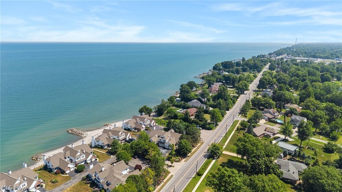 Condo in Sheffield, Ohio, United States 3 - 18433970