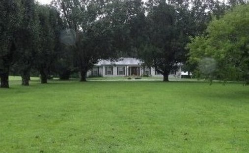 House in Fayetteville, Tennessee, United States 1