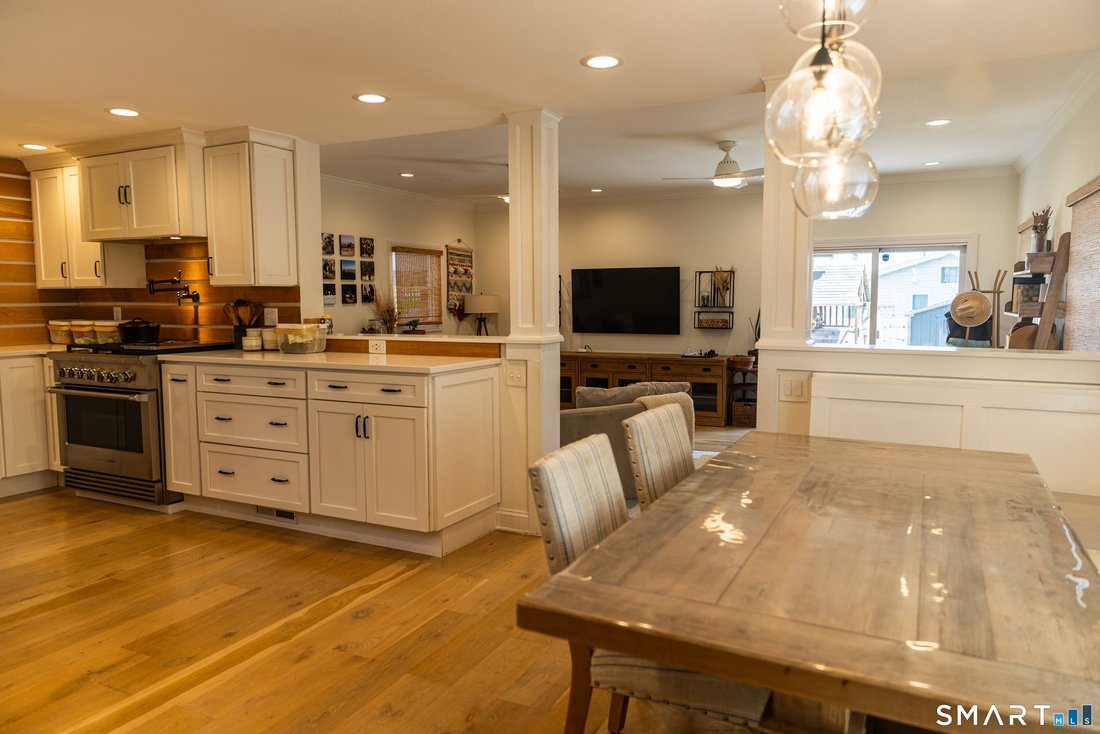 House in Branford, Connecticut, United States 5 - 18433805