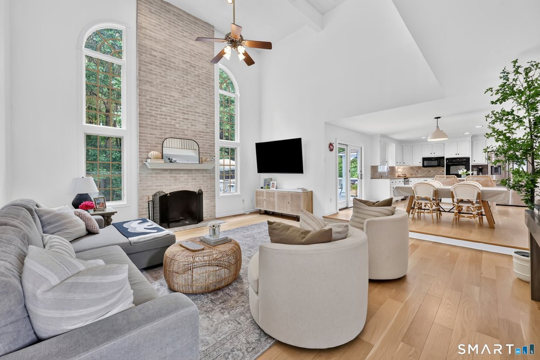House in Monroe, Connecticut, United States 5 - 18433800