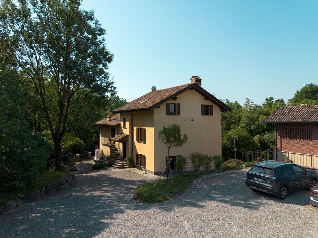 Villa in Bosto, Varese, Lombardei 2 - 18434528