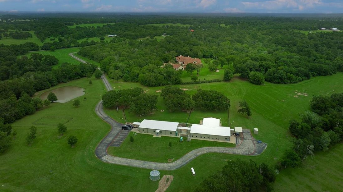 House in Hempstead, Texas, United States 3 - 18434494