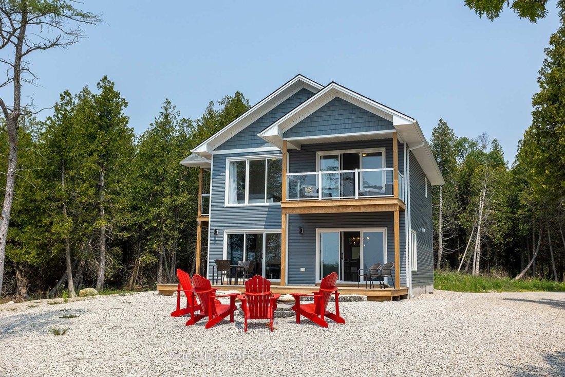 House in Tobermory, Ontario, Canada 1 - 17449335