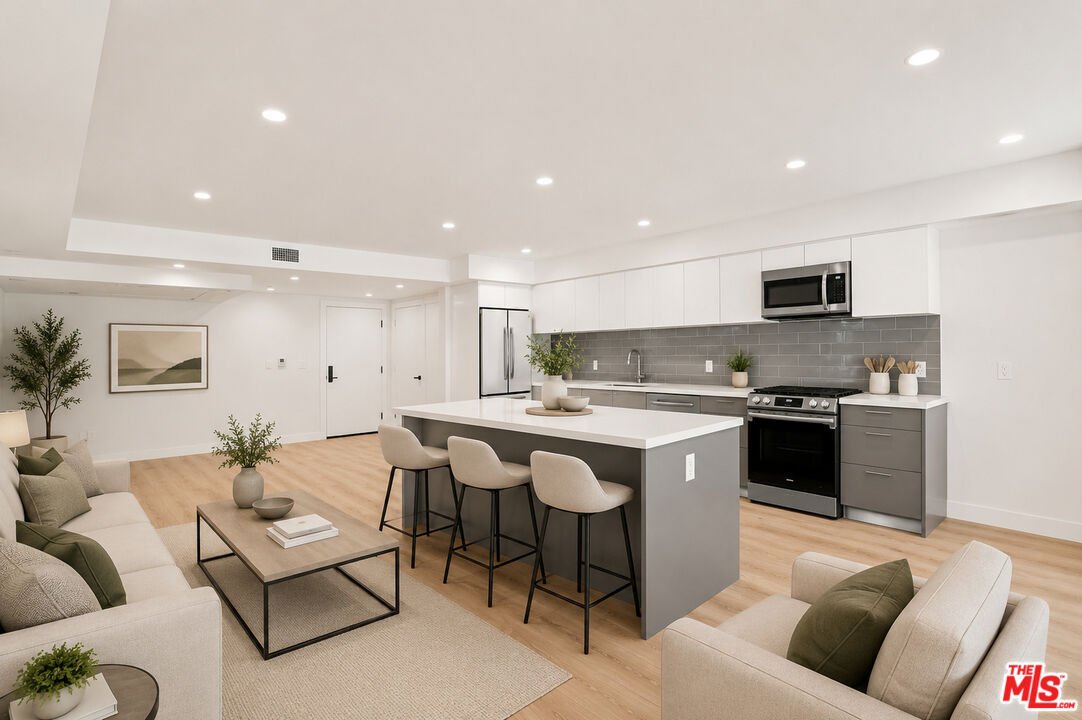 Condo in Los Angeles, California, United States 1 - 18434633