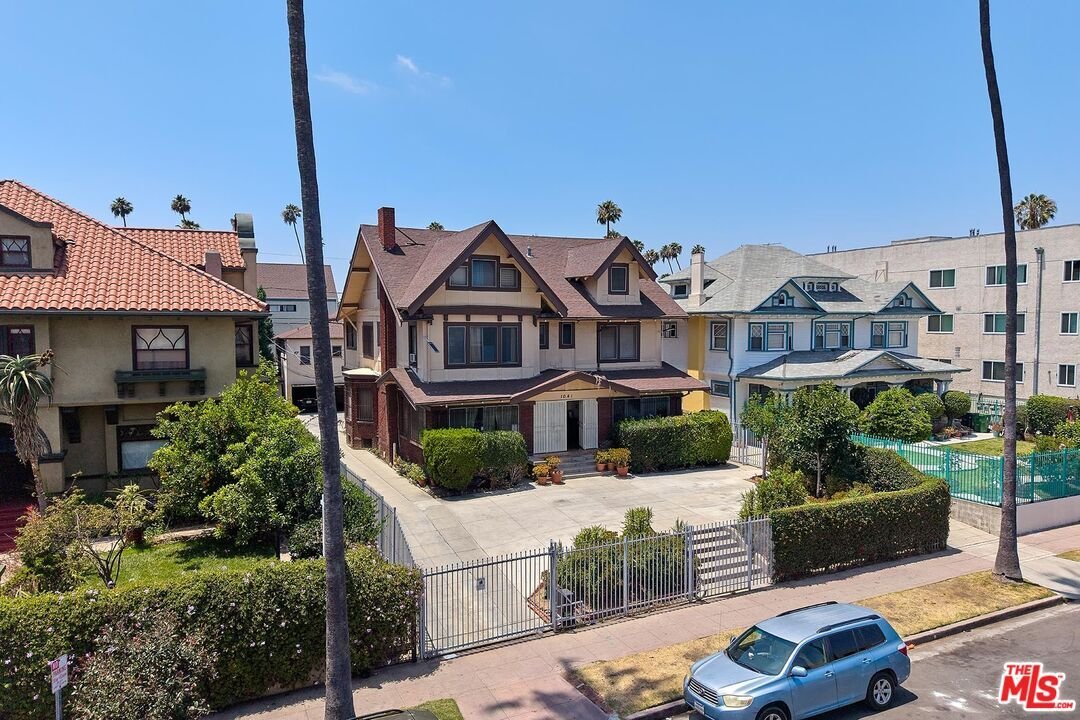 Land in Los Angeles, California, United States 1 - 18434597