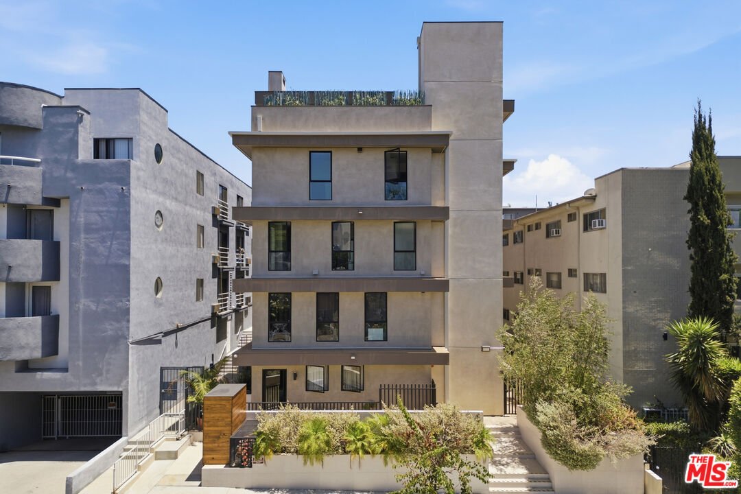Condo in Los Angeles, California, United States 1 - 18434634