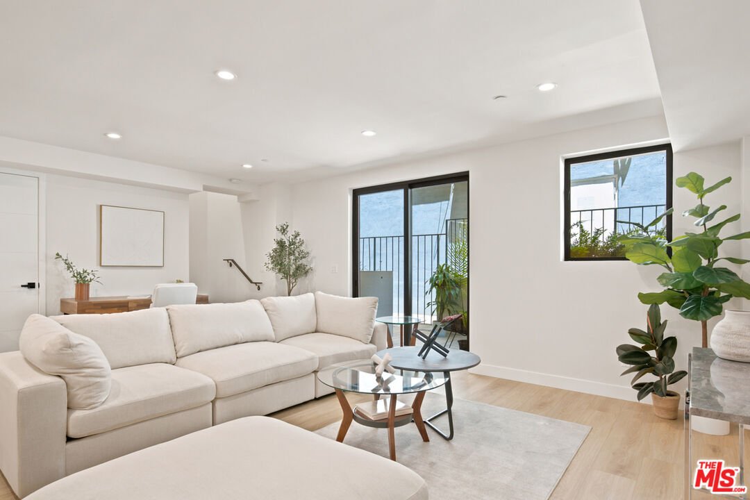 Condo in Los Angeles, California, United States 2 - 18434634