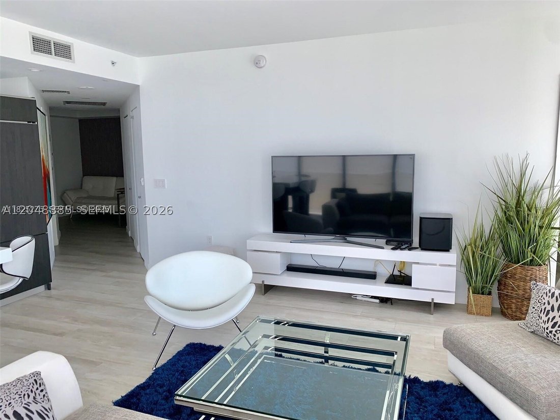 Condo in Miami, Florida, United States 3 - 18434601