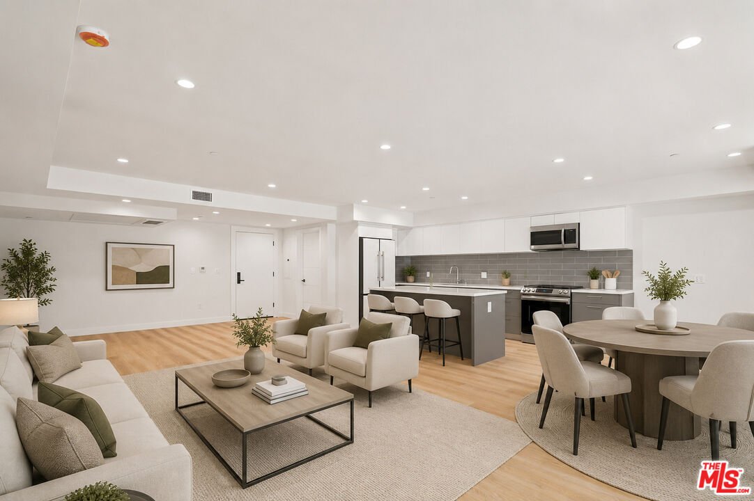 Condo in Los Angeles, California, United States 4 - 18434633
