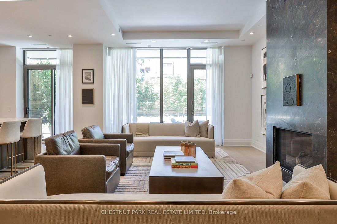 Apartment in Toronto, Ontario, Canada 3 - 18434600