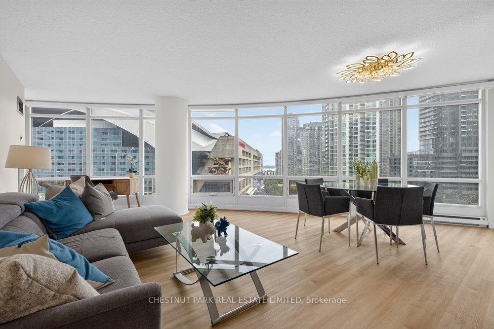 Apartment in Toronto, Ontario, Canada 2 - 18434587