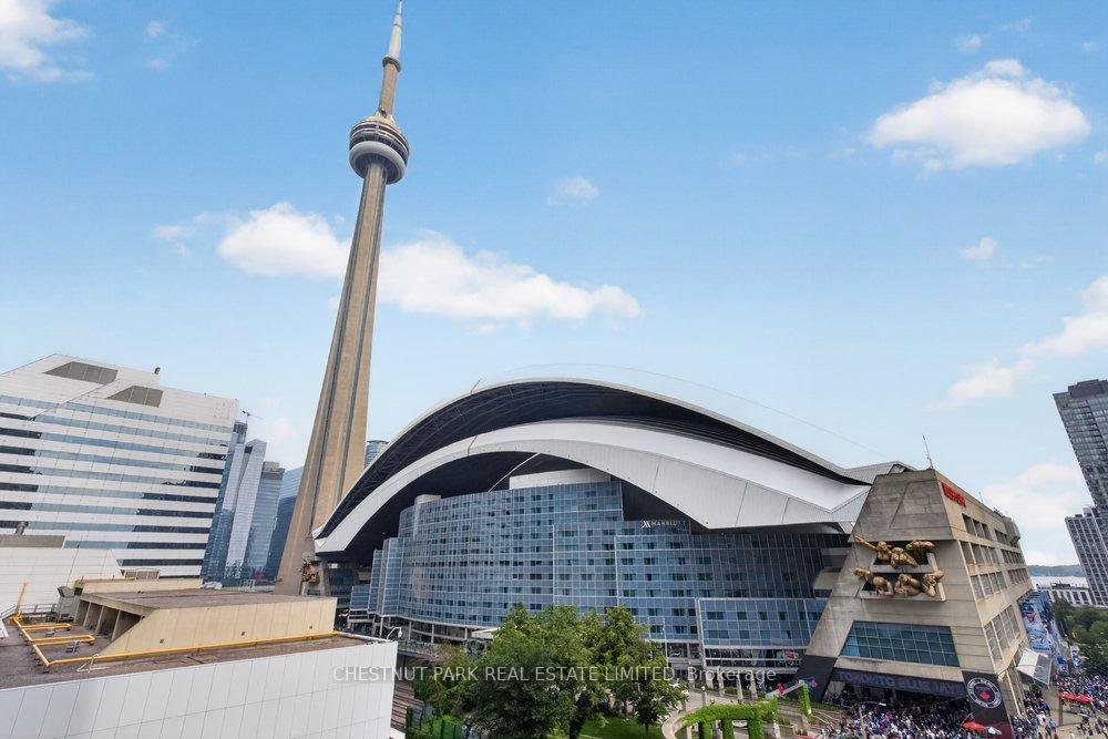 Apartment in Toronto, Ontario, Canada 3 - 18434587