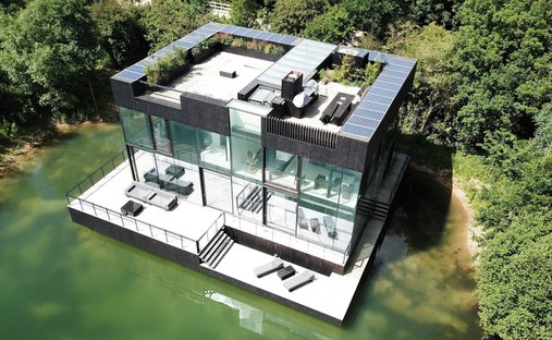 Villa in Lechlade, England 1
