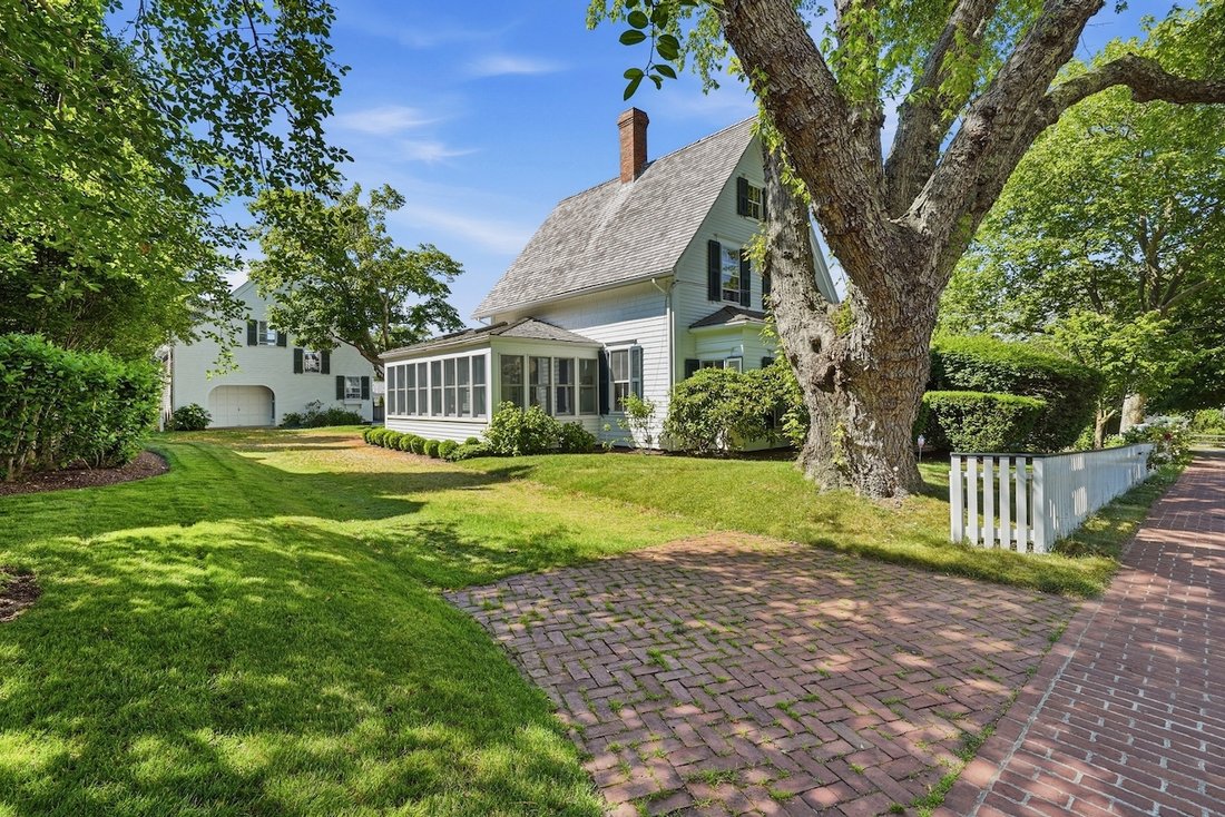 House in Edgartown, Massachusetts, United States 2 - 18434575