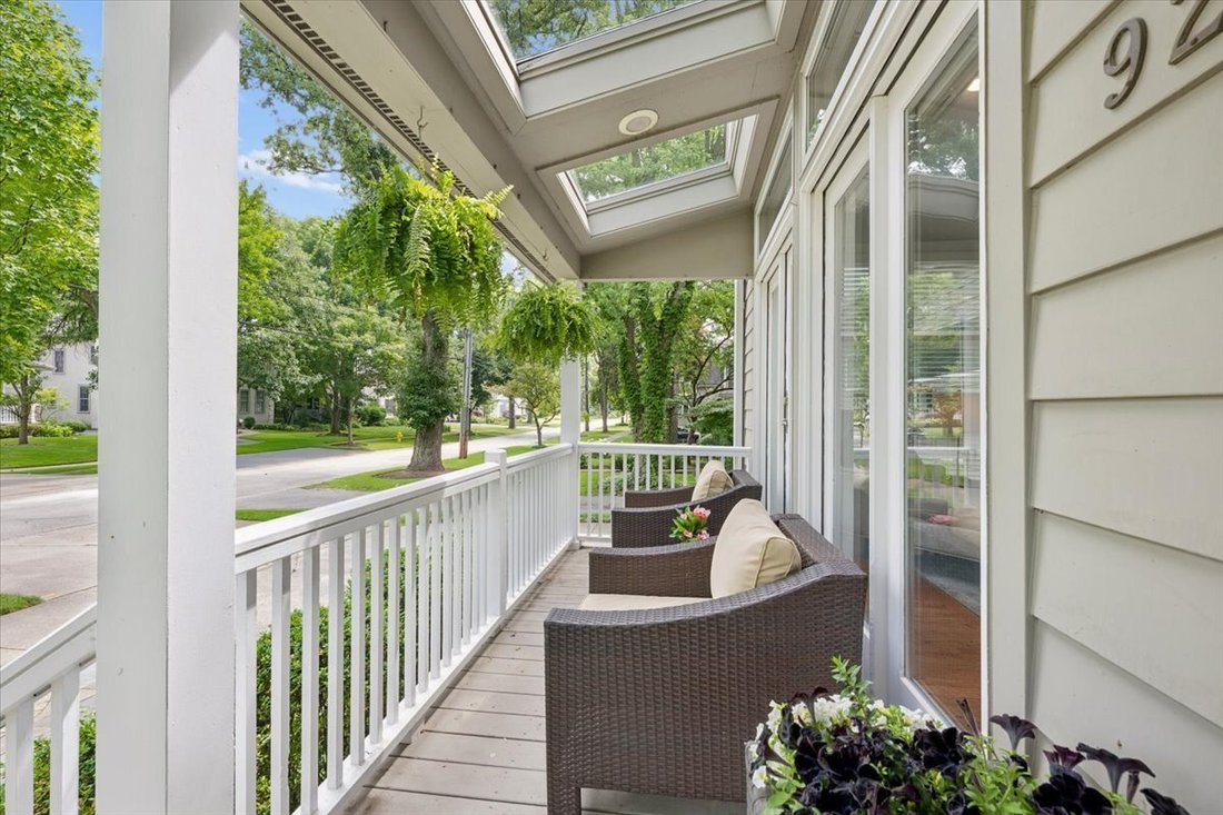 House in Winnetka, Illinois, United States 2 - 18434611