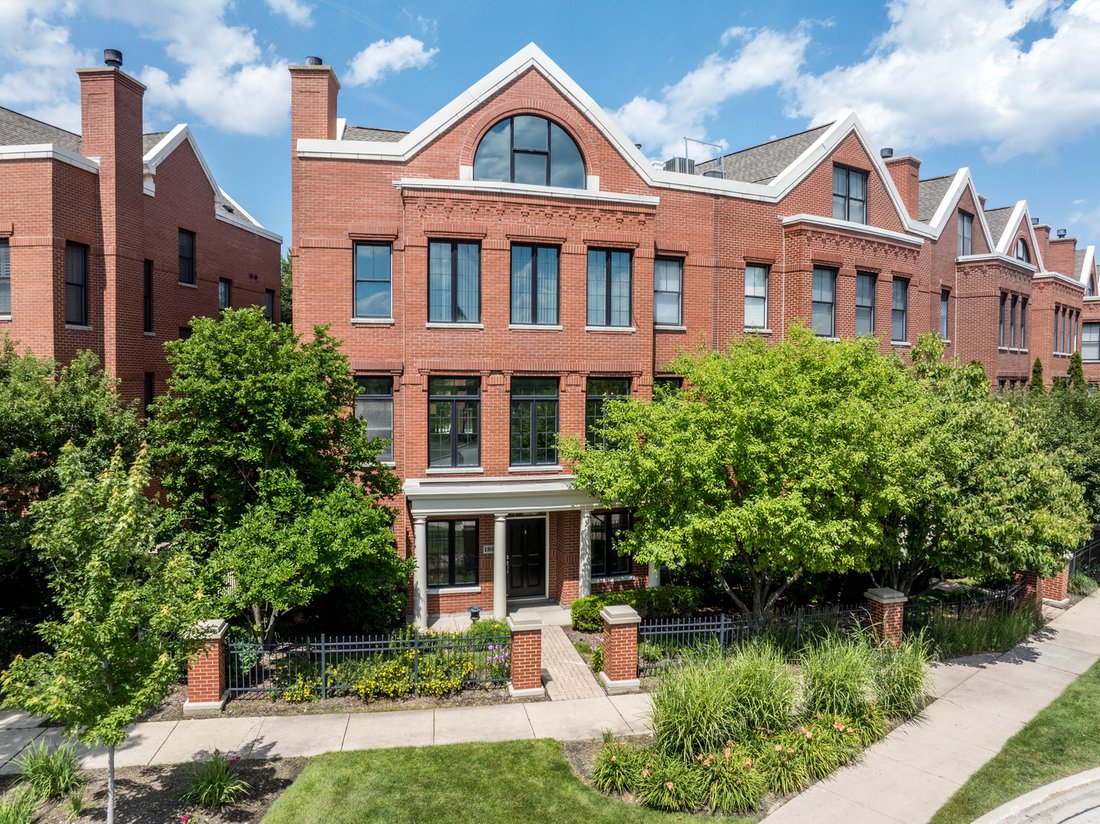 Villa in Glenview, Illinois, United States 1 - 18434617