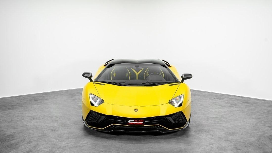 Roadster in Dubai, United Arab Emirates 3 - 18435183