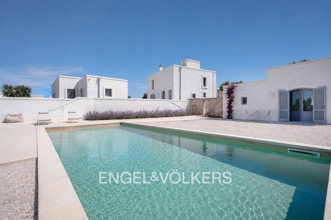 Villa in Savelletri, Selva di Fasano, Apulia 1 - 18435566