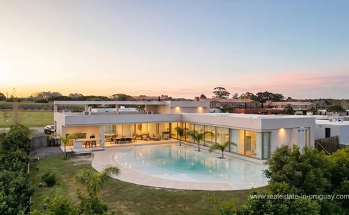 Villa in La Tahona, Canelones Department, Uruguay 1