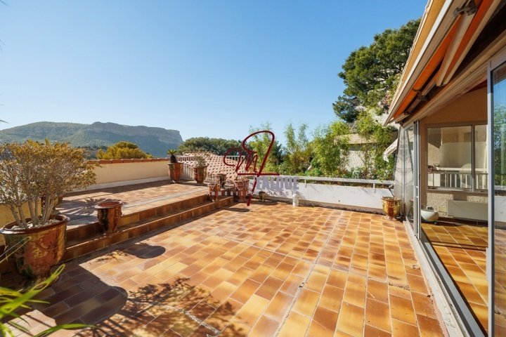 Apartment in Peripherie, Cassis, France 1 - 18436965