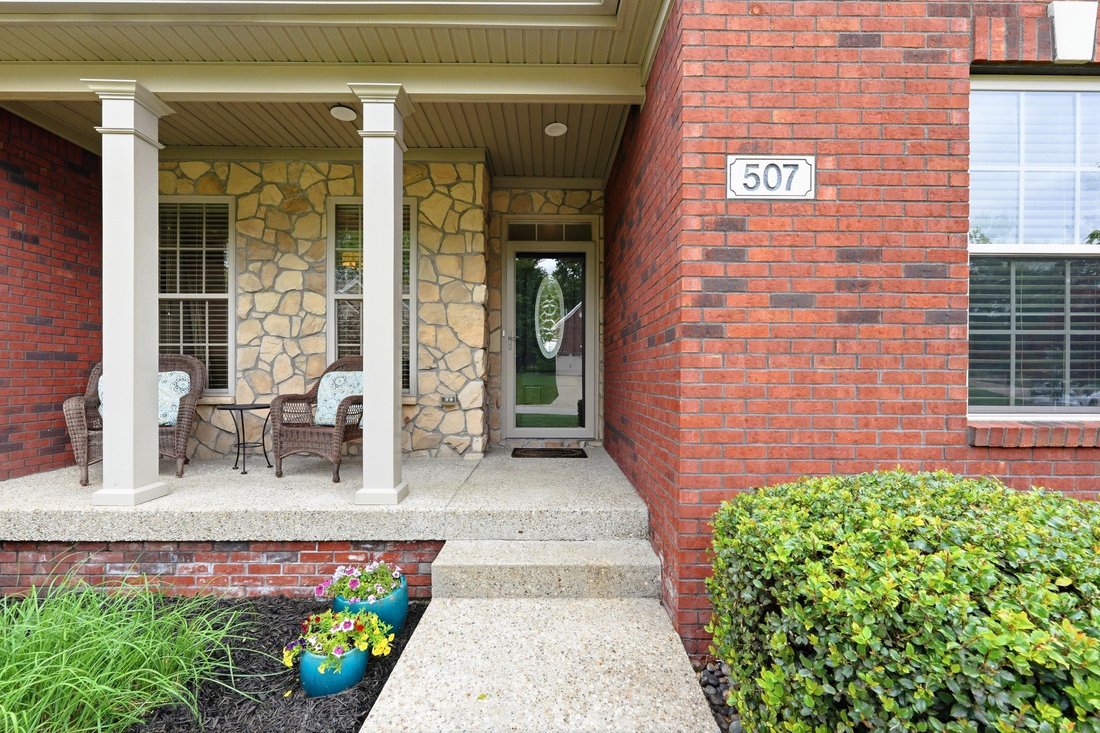 House in Watterson Park, Kentucky, United States 3 - 18435646