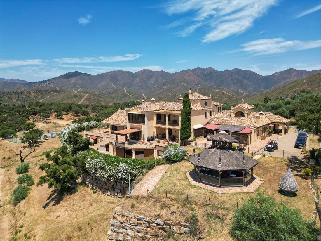 Villa in Elviria-Cabopino, Marbella, Spain 5 - 18443159