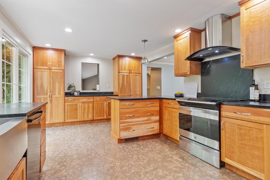House in Bolton, Massachusetts, United States 4 - 18440418