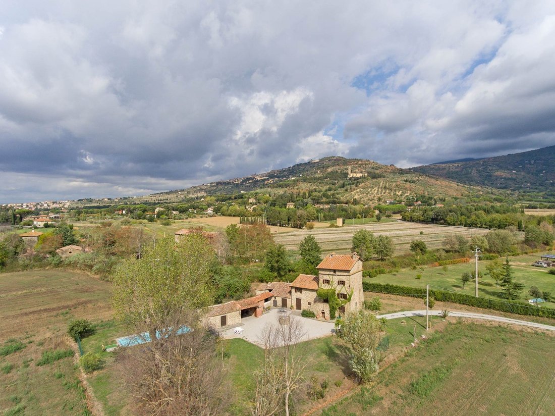 Country House in Center, Cortona, Tuscany 1 - 18439089