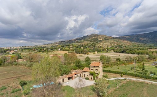 Country House in Center, Cortona, Tuscany 1