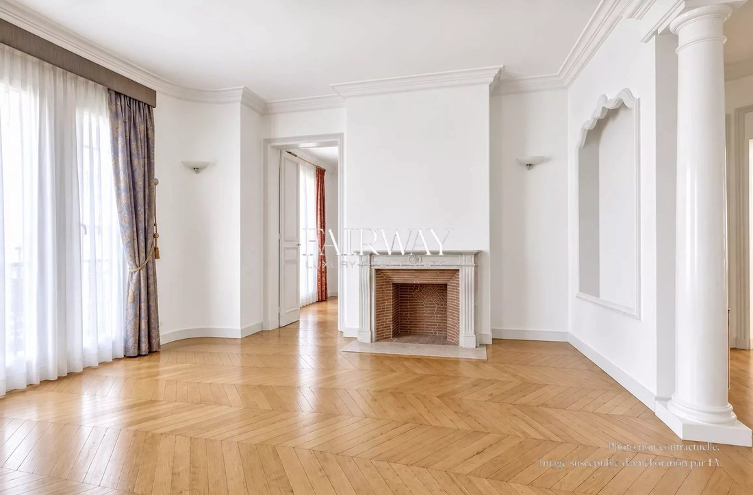 Apartment in Elysées-Madeleine, Paris 8e Arrondissement, Paris 5 - 18438118