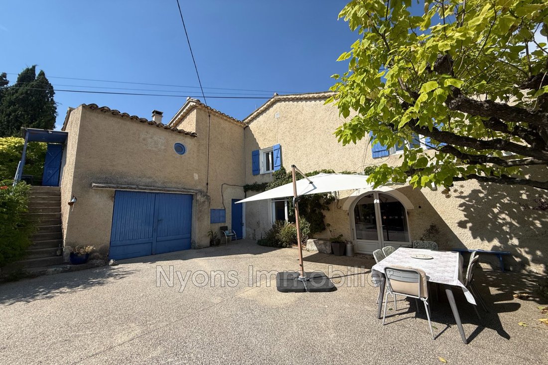Villa in Vinsobres, Auvergne-Rhône-Alpes, France 1 - 18437749