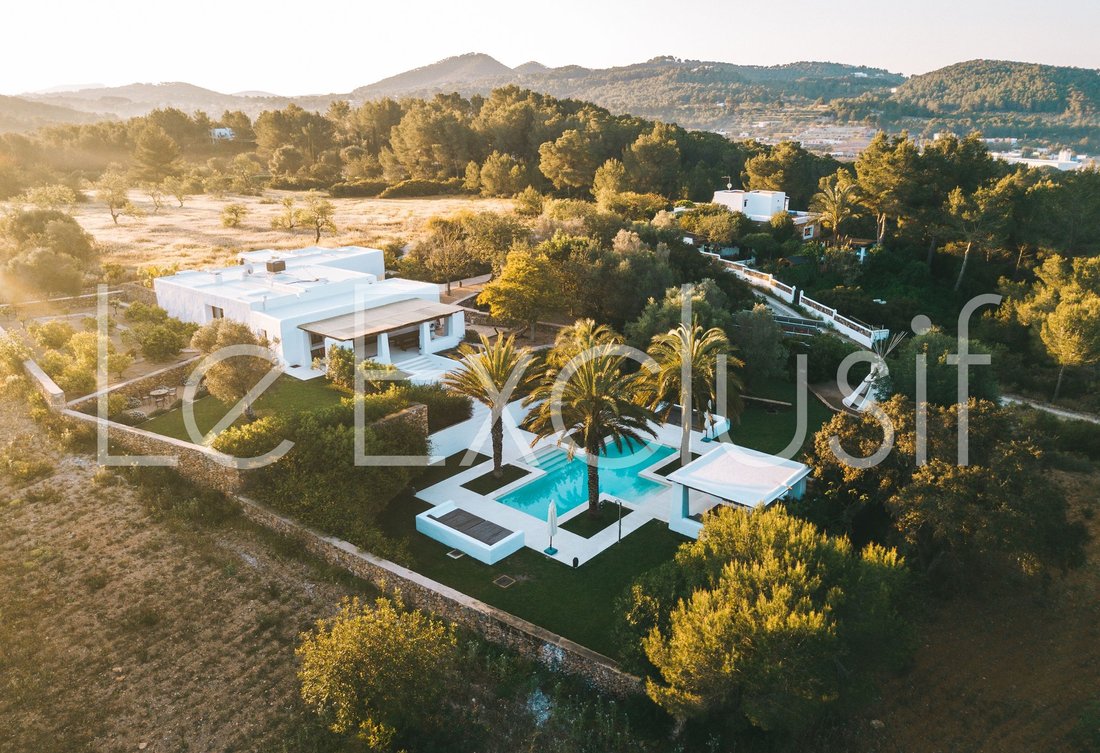 Villa in Santa Gertrudis de Fruitera, Santa Eularia des Riu, Balearic Islands 2 - 17842965