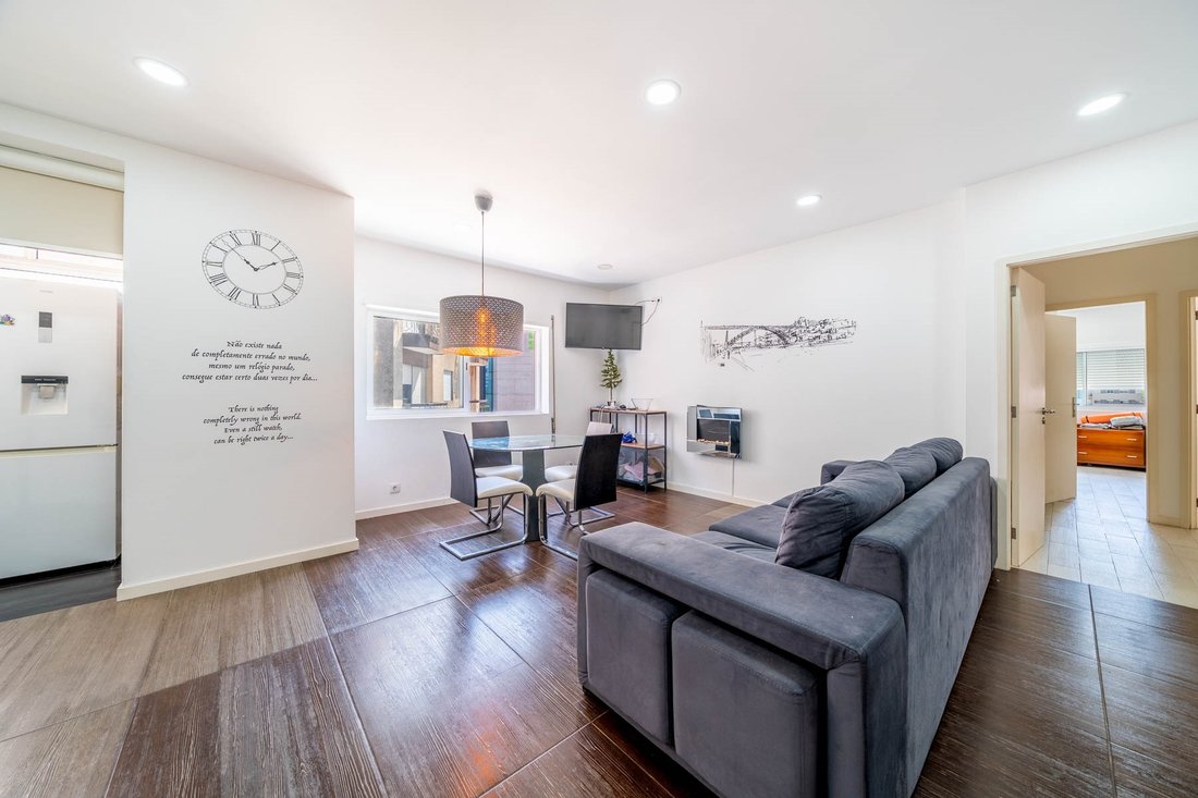 Apartment in Mafamude e Vilar do Paraiso, Porto District, Portugal 2 - 18315095