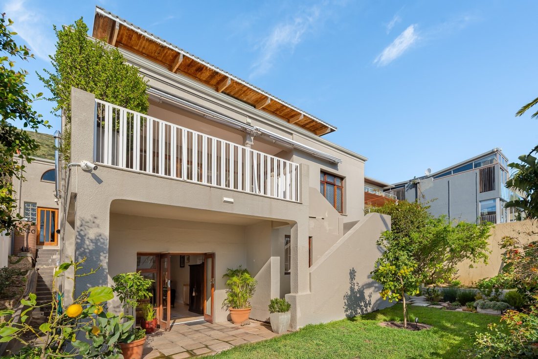House in Sea Point, Cape Town, South Africa 4 - 18438368