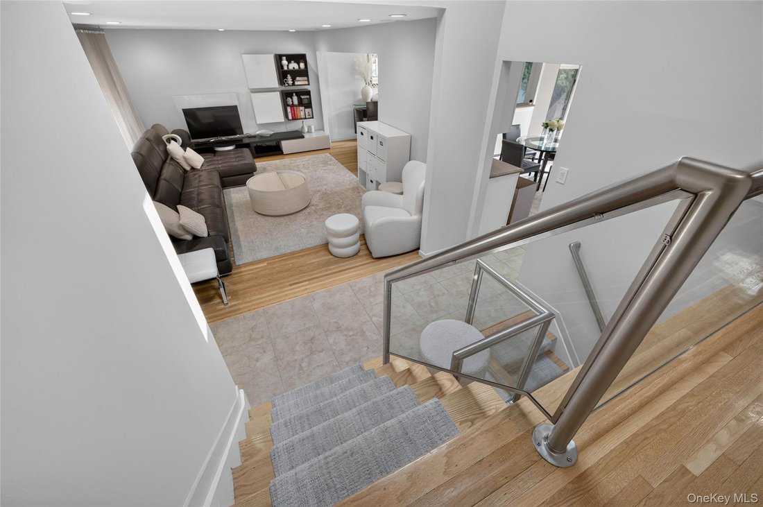 House in Syosset, New York, United States 4 - 18441543