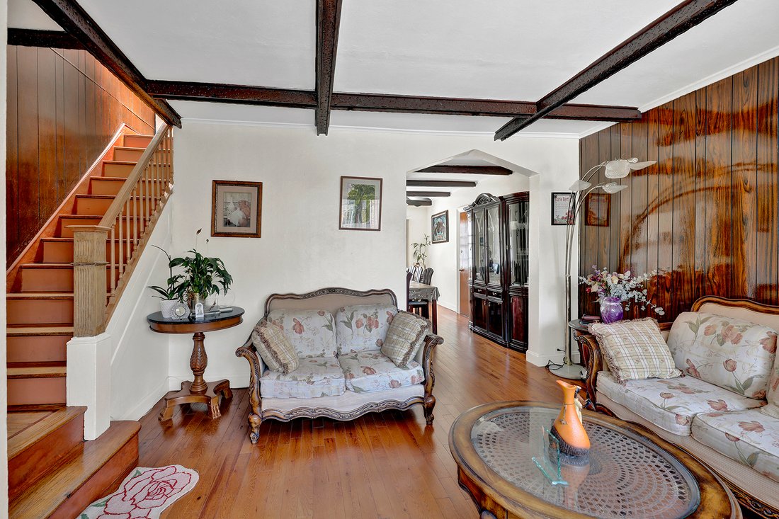 House in New York, New York, United States 4 - 18437569