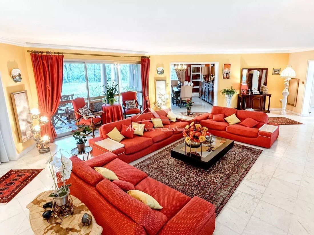 Villa in Ribaute-les-Tavernes, Occitania, France 5 - 15998613