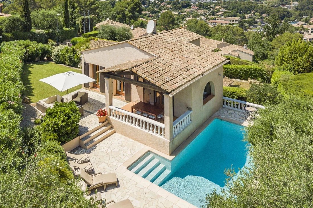 Villa in Mougins, Provence-Alpes-Côte d'Azur, France 2 - 18437213