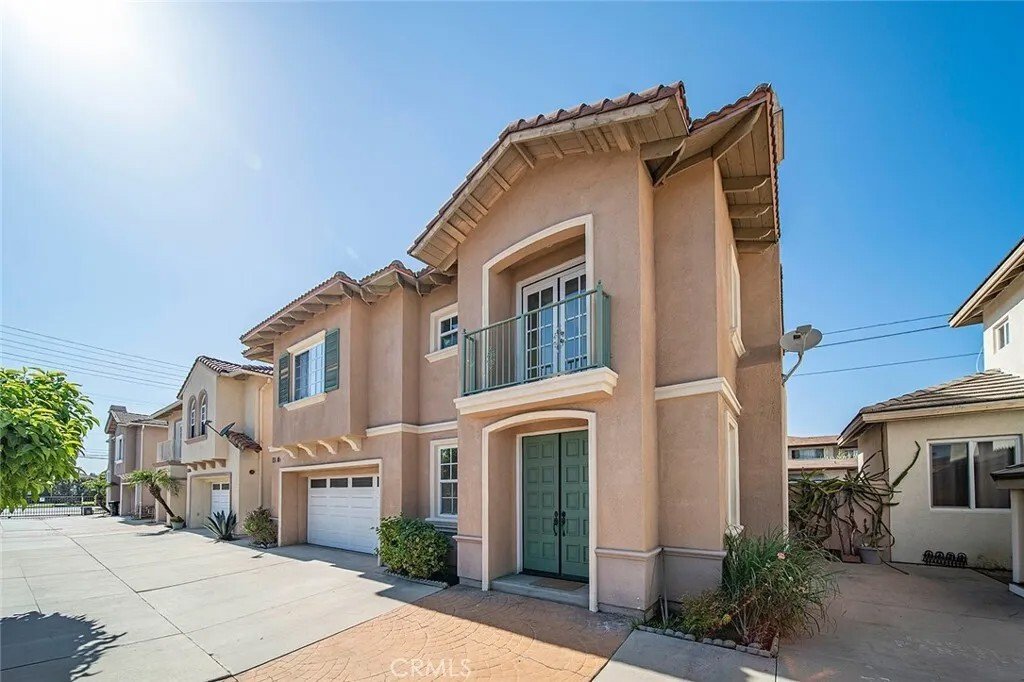 Condo in San Gabriel, California, United States 2 - 18439925