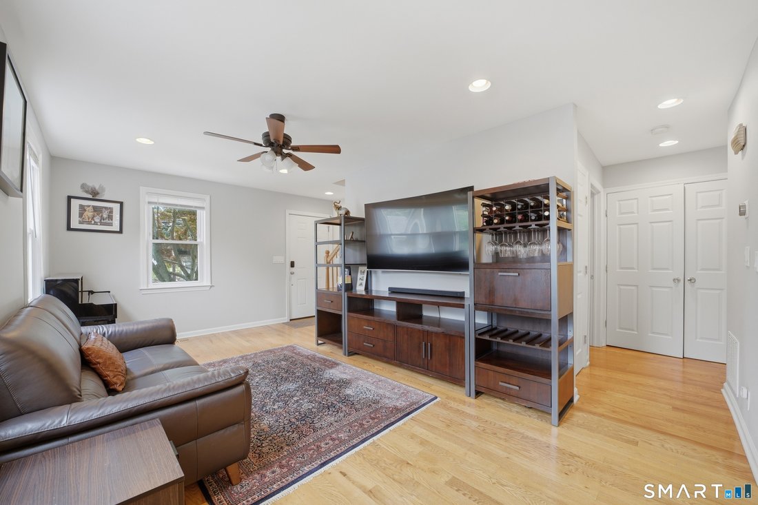 House in Norwalk, Connecticut, United States 4 - 18442169