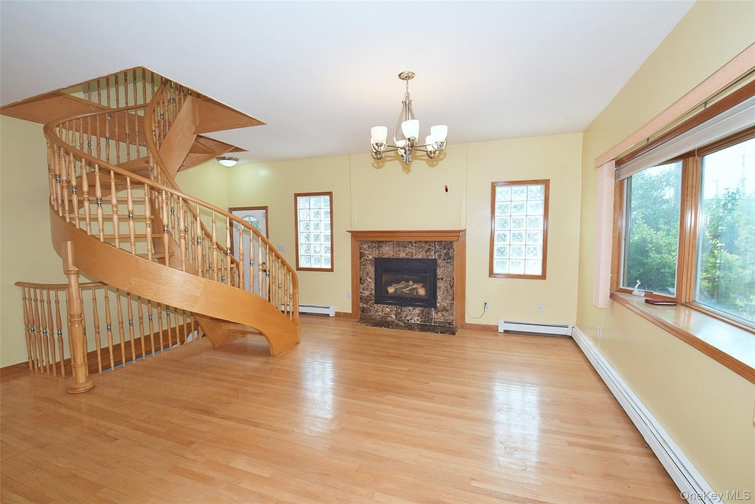 House in New Hyde Park, New York, United States 2 - 16980481