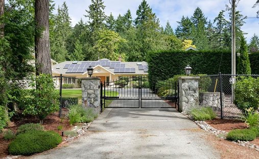 House in North Saanich, British Columbia, Canada 1