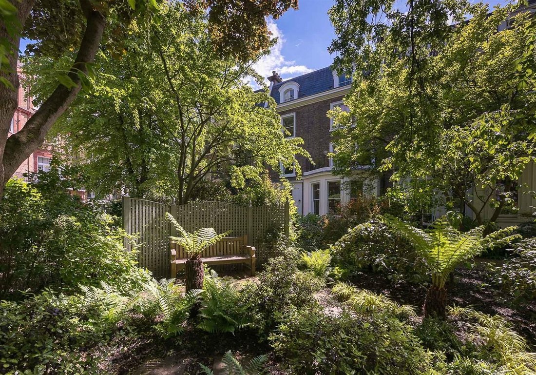 Apartment in Earls Court, Kensington And Chelsea, England 2 - 18436285