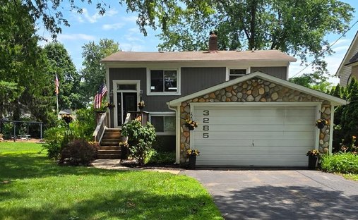House in Commerce Charter Township, Michigan, United States 1
