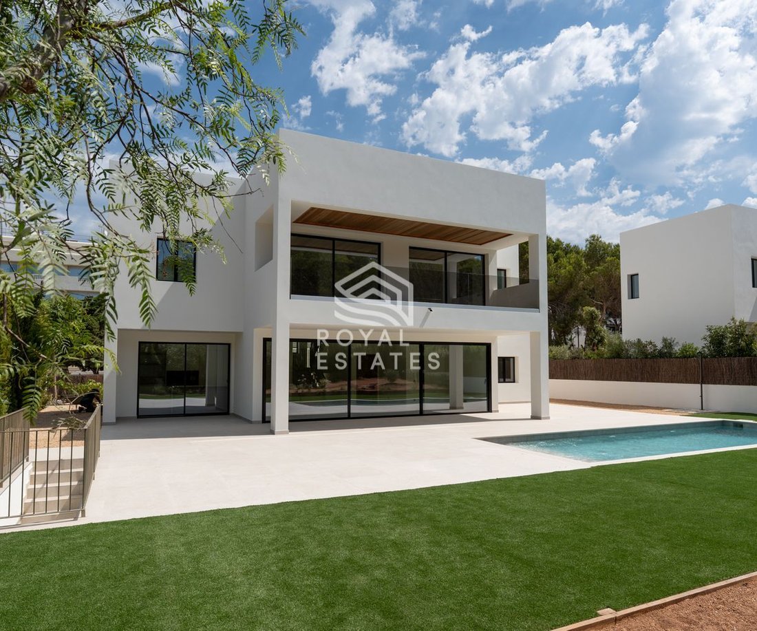 Villa in Santa Eularia des Riu, Balearic Islands, Spain 1 - 17747237