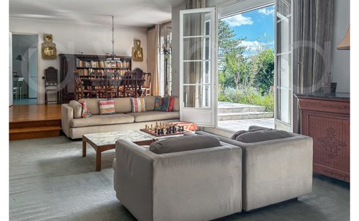 Maison à Nord, Saint-Nom-la-Bretèche, France 1