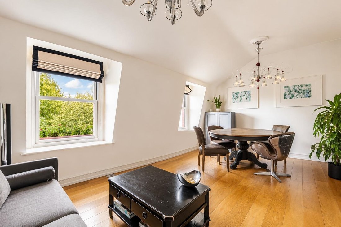 Apartment in Earls Court, Kensington And Chelsea, England 1 - 18436430